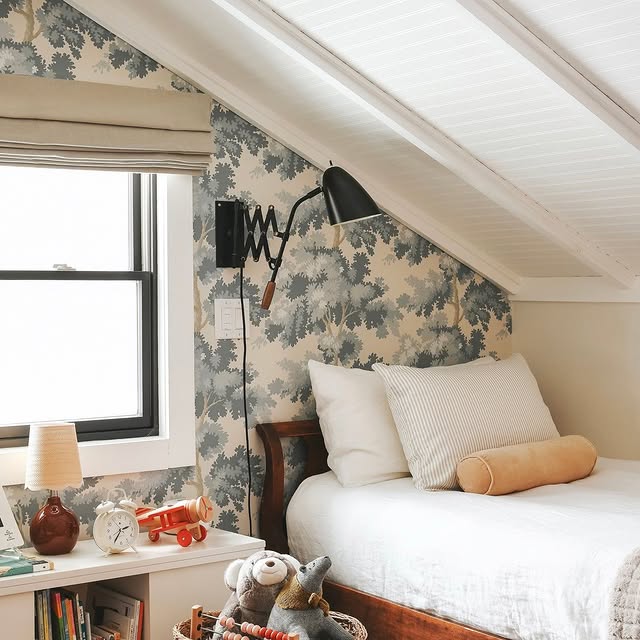 Nature-Inspired Bedroom Nook Beneath the Eaves