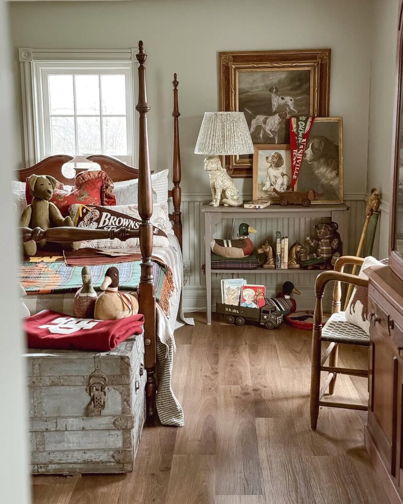 Nostalgic Country Hunting Lodge Bedroom