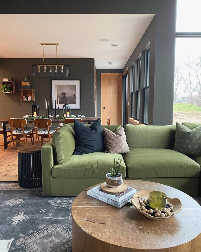 Organic Soft Green Lounge