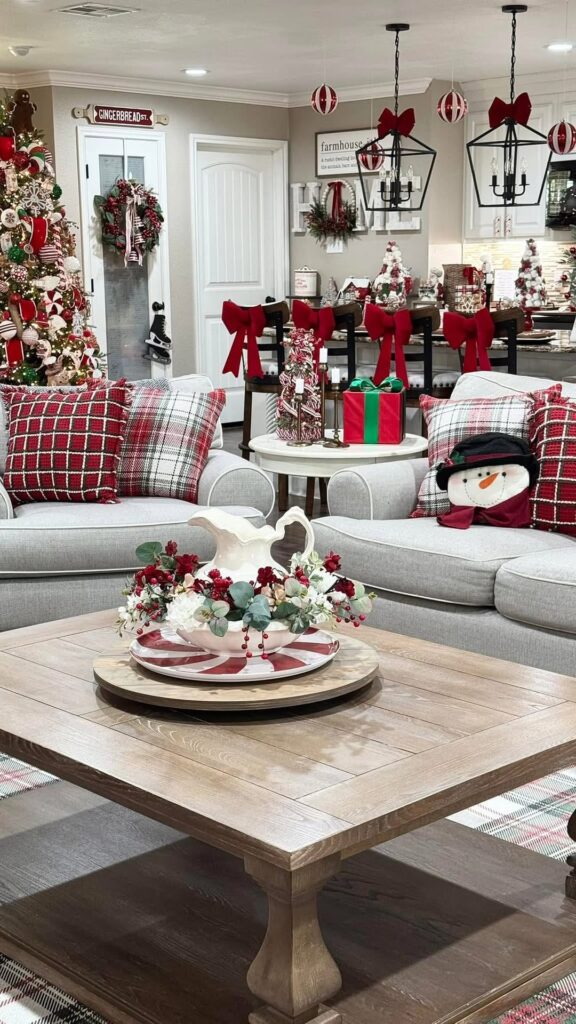 Peppermint Plaid Gingerbread Touches
