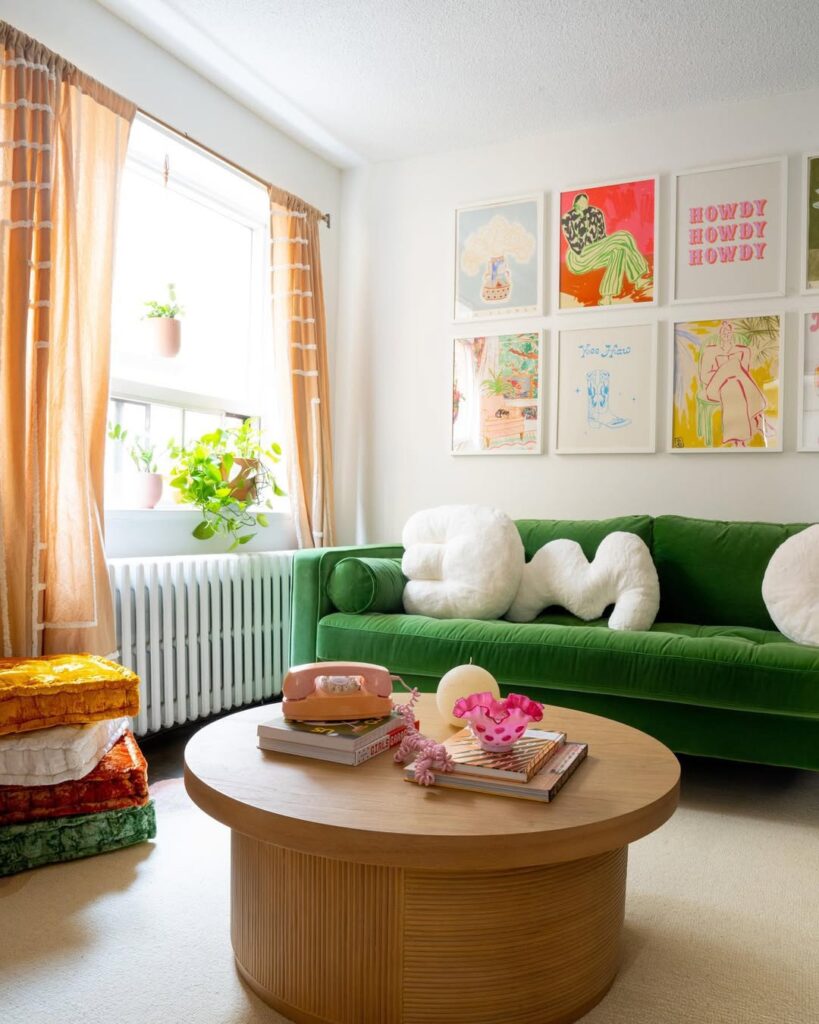 Playful Lounge in Retro Chic Style