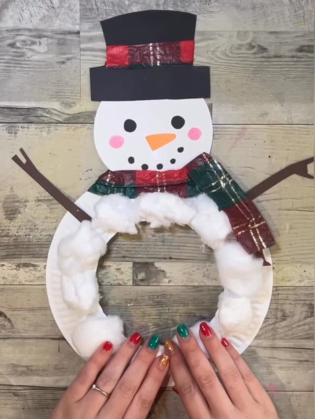 Snowman Paper Plate Wreath