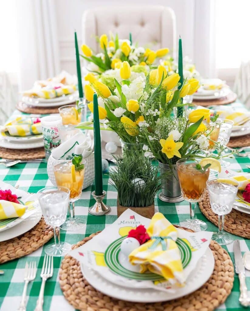 Spring Sunny Tulip Gingham Table