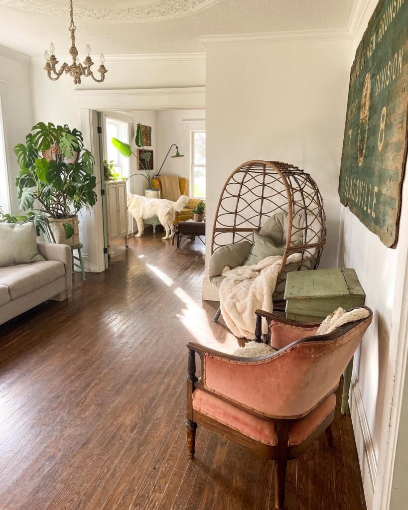 Sunlit Vintage Rattan Corner