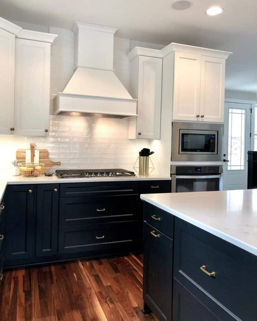 Two-tone cabinet design