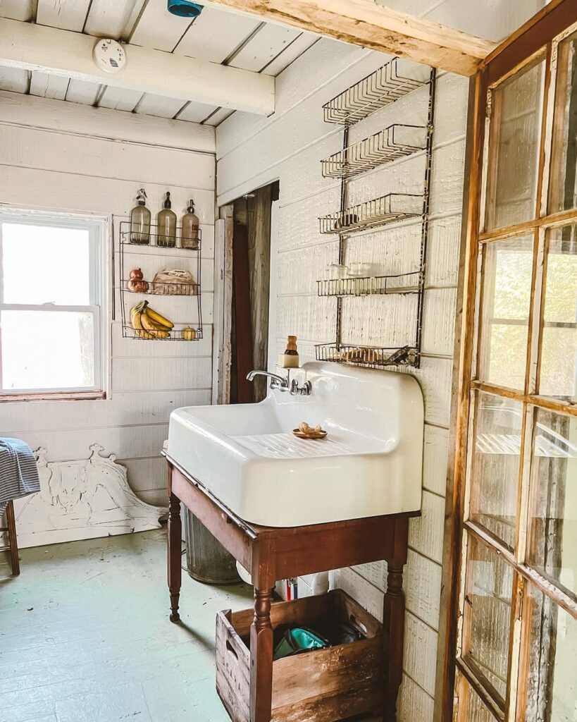 Vintage Rustic Farmhouse Utility Sink